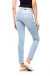 Damskie jeansy slim WRANGLER SLIM CLEAR BLUE W28LZH280