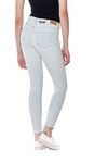 Damskie spodnie jeansowe rurki WRANGLER SKINNY LIGHT BLEACH W28KGU22N