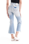 Damskie spodnie dzwony WRANGLER RETRO CROP FLARE FIJI W242FH127