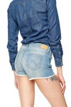 Damskie spodenki WRANGLER BOYFRIEND SHORT SUNFADED W29AC293G